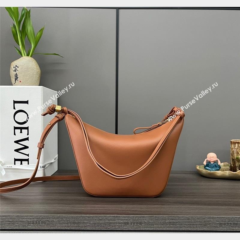 Loewe Mini Hammock Hobo bag in Classic Calfskin Brown 2023 262315 (Ys-230908096)