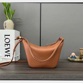 Loewe Mini Hammock Hobo bag in Classic Calfskin Brown 2023 262315 (Ys-230908096)