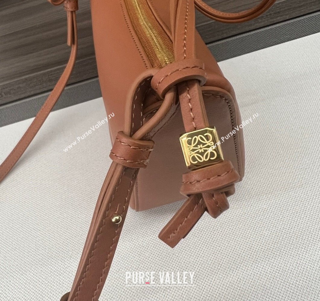 Loewe Mini Hammock Hobo bag in Classic Calfskin Brown 2023 262315 (Ys-230908096)