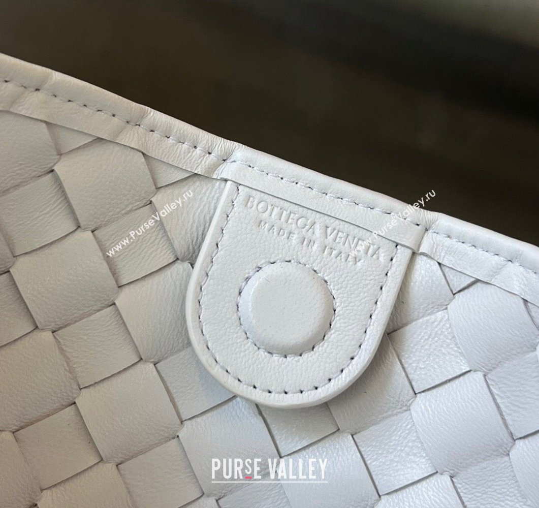 Bottega Veneta Medium Sardine Bag in Intrecciato Leather White 2023 754988 (WT-230908135)