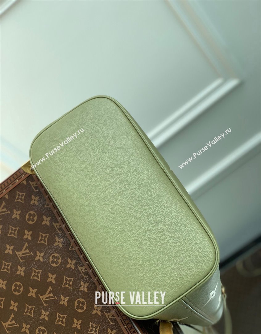 Louis Vuitton Neverfull MM Tote Bag in Oversized Monogram Leather M46649 Green 2023 (KI-230907047)