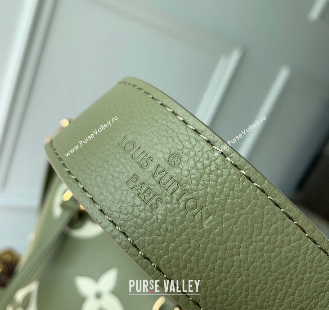 Louis Vuitton Carryall PM Hobo Bag in Oversized Monogram Leather M46672 Green 2023 (KI-230907048)