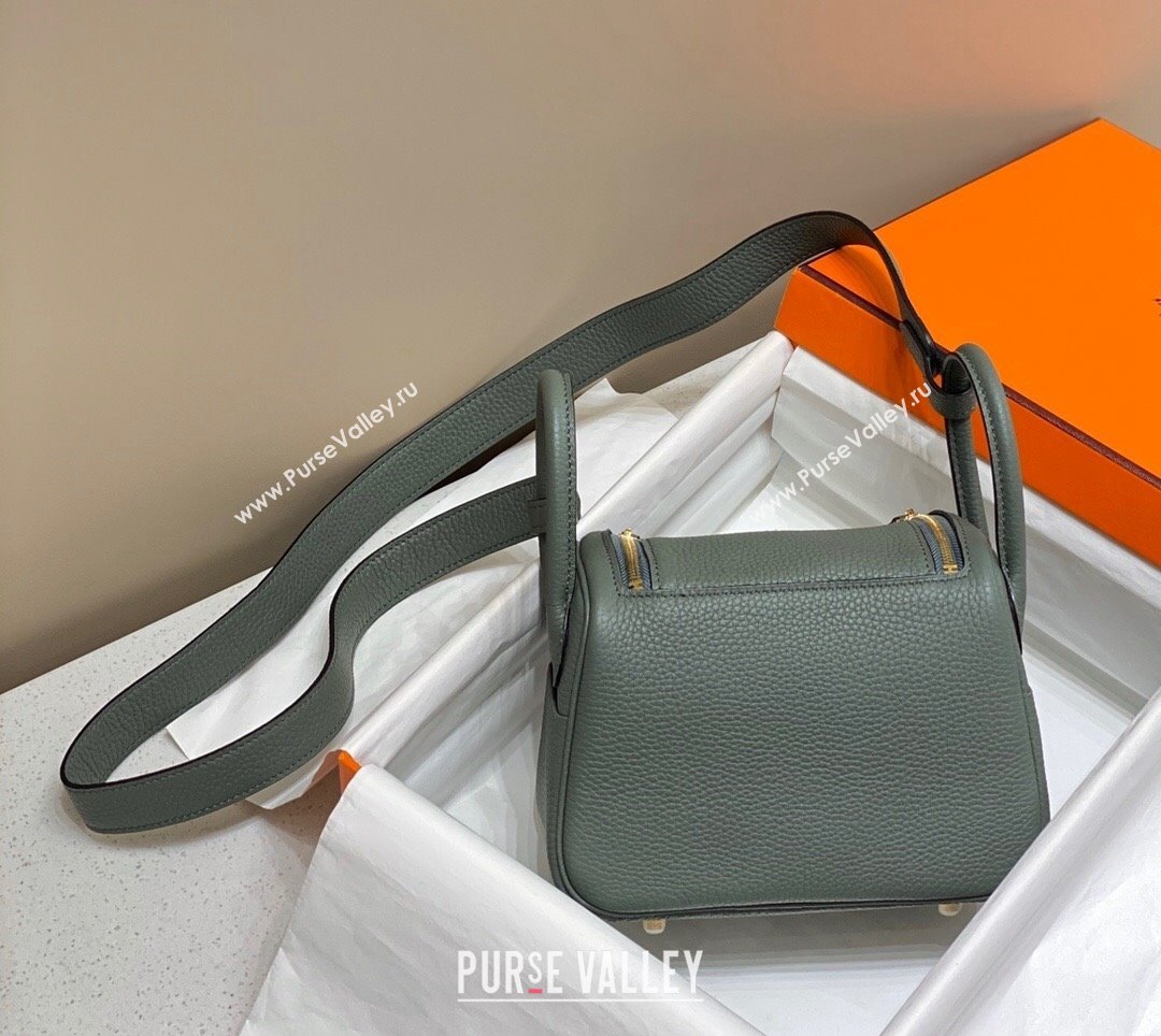 Hermes Lindy Mini Bag 19cm in Grainy Calfskin Almond Green 2023 (FL-230908017)