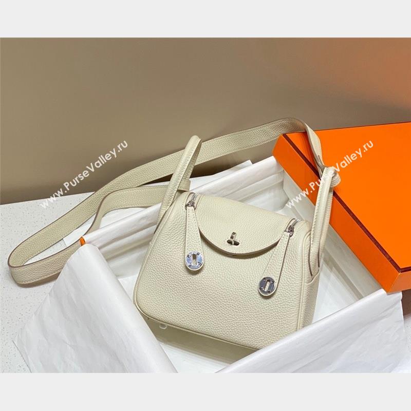 Hermes Lindy Mini Bag 19cm in Grainy Calfskin Milk Shake White/Silver 2023 (FL-230908023)