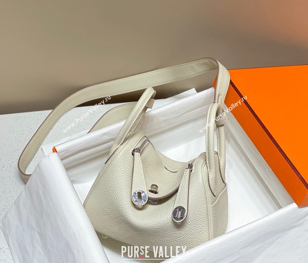 Hermes Lindy Mini Bag 19cm in Grainy Calfskin Milk Shake White/Silver 2023 (FL-230908023)