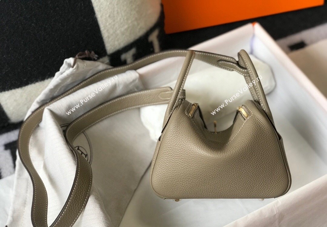 Hermes Lindy Mini Bag 19cm in Grainy Calfskin Dove Grey/Gold 2023 (FL-230908029)