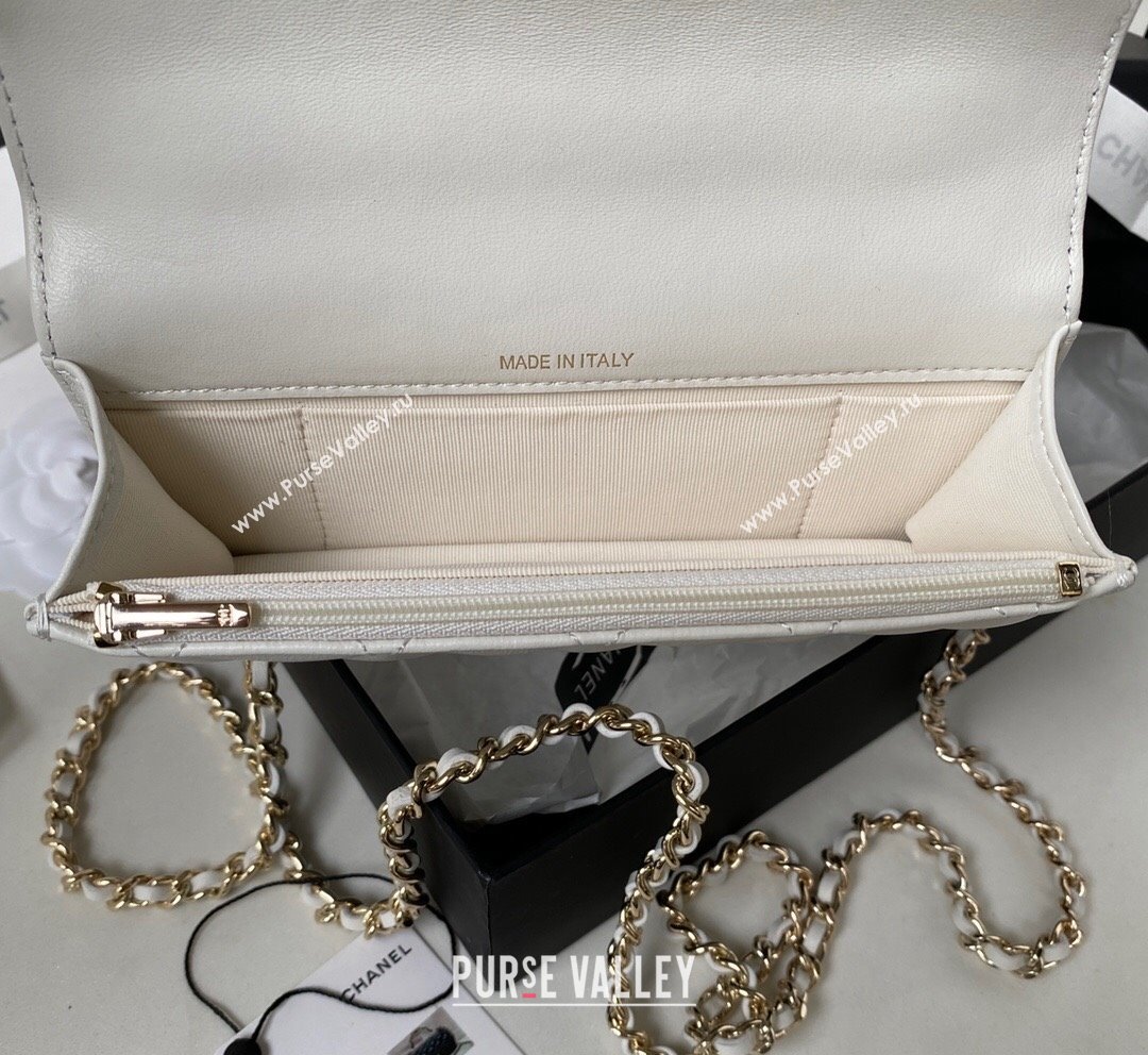 Chanel Lambskin Flap Phone Holder with Chain Top handle AP3226 White 2023 (yezi-231020039)