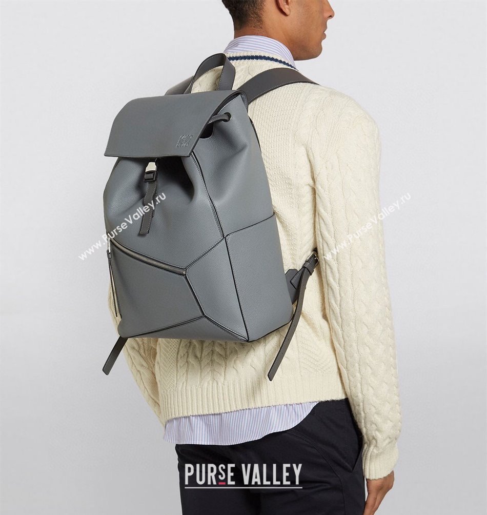 Loewe Puzzle Backpack Bag in Grained Calfskin Grey 2023 10288 (Ys-231023062)