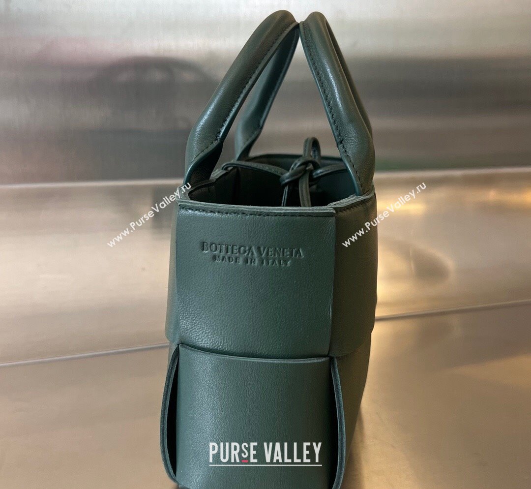 Bottega Veneta Candy Arco Tote Bag in Intreccio Lambskin Raintree Green 2023 729029 (MS-231023093)