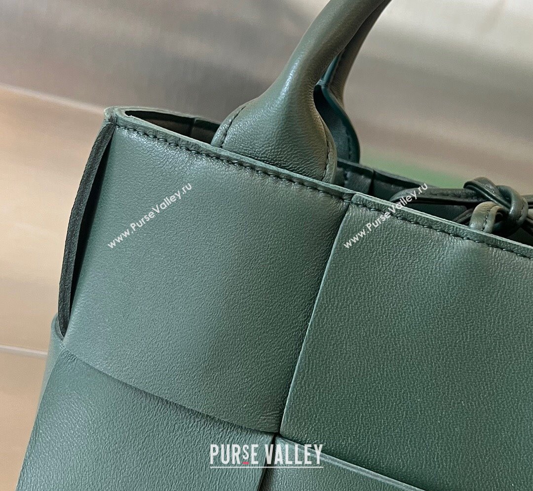 Bottega Veneta Candy Arco Tote Bag in Intreccio Lambskin Raintree Green 2023 729029 (MS-231023093)