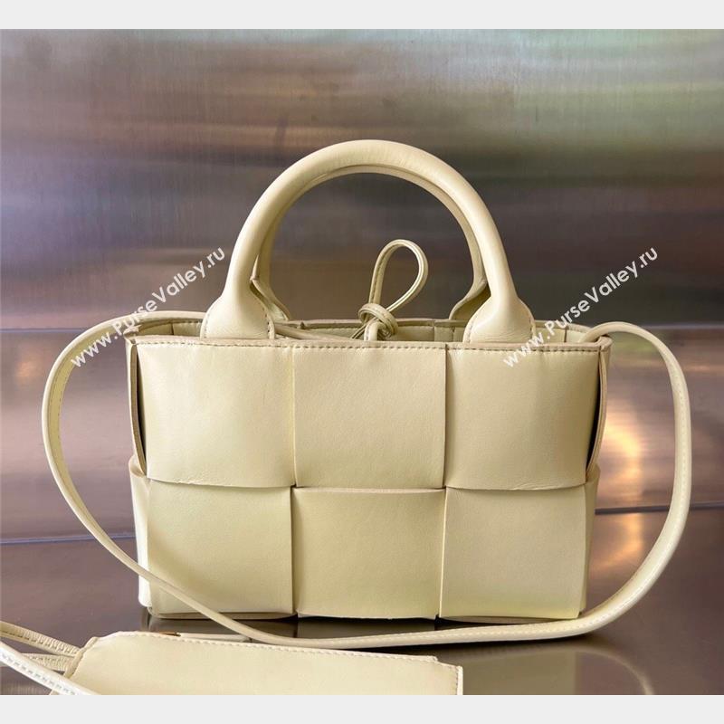 Bottega Veneta Candy Arco Tote Bag in Intreccio Lambskin Ice Cream Yellow 2023 729029 (MS-231023095)