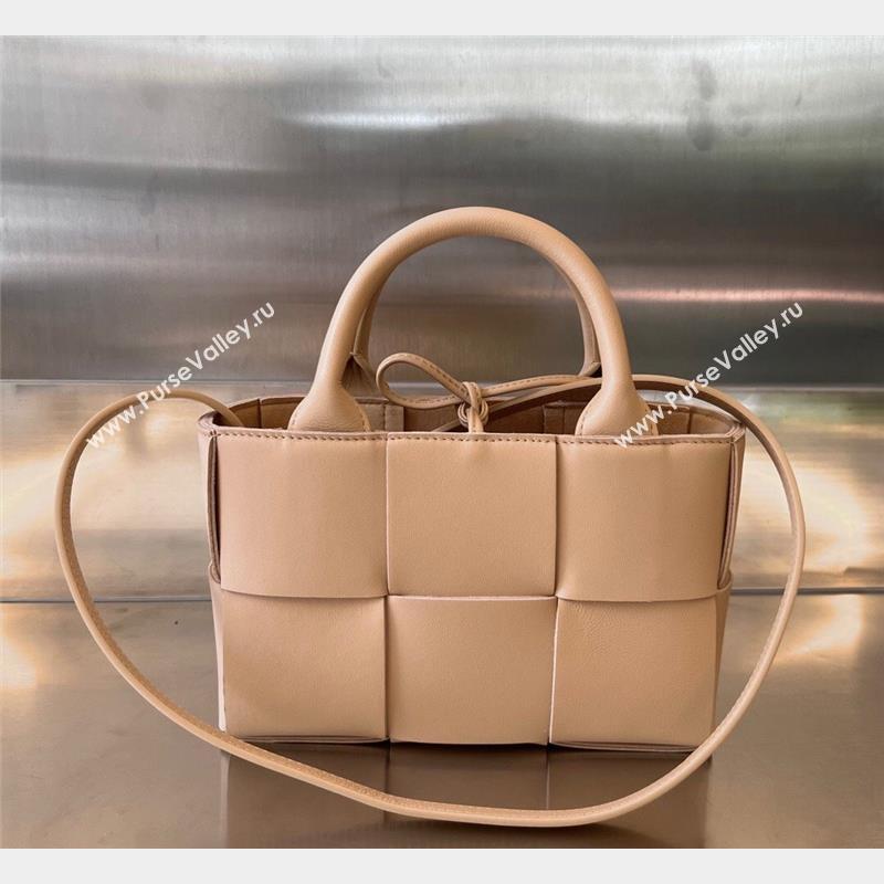 Bottega Veneta Candy Arco Tote Bag in Intreccio Lambskin Almond Pink 2023 729029 (MS-231023096)