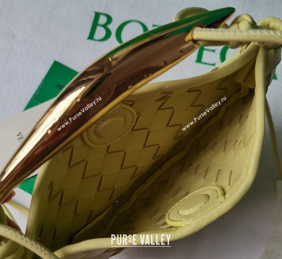 Bottega Veneta Mini Sardine Bag in Intrecciato Leather Ice Cream Yellow 2023 744267 (WT-231023104)