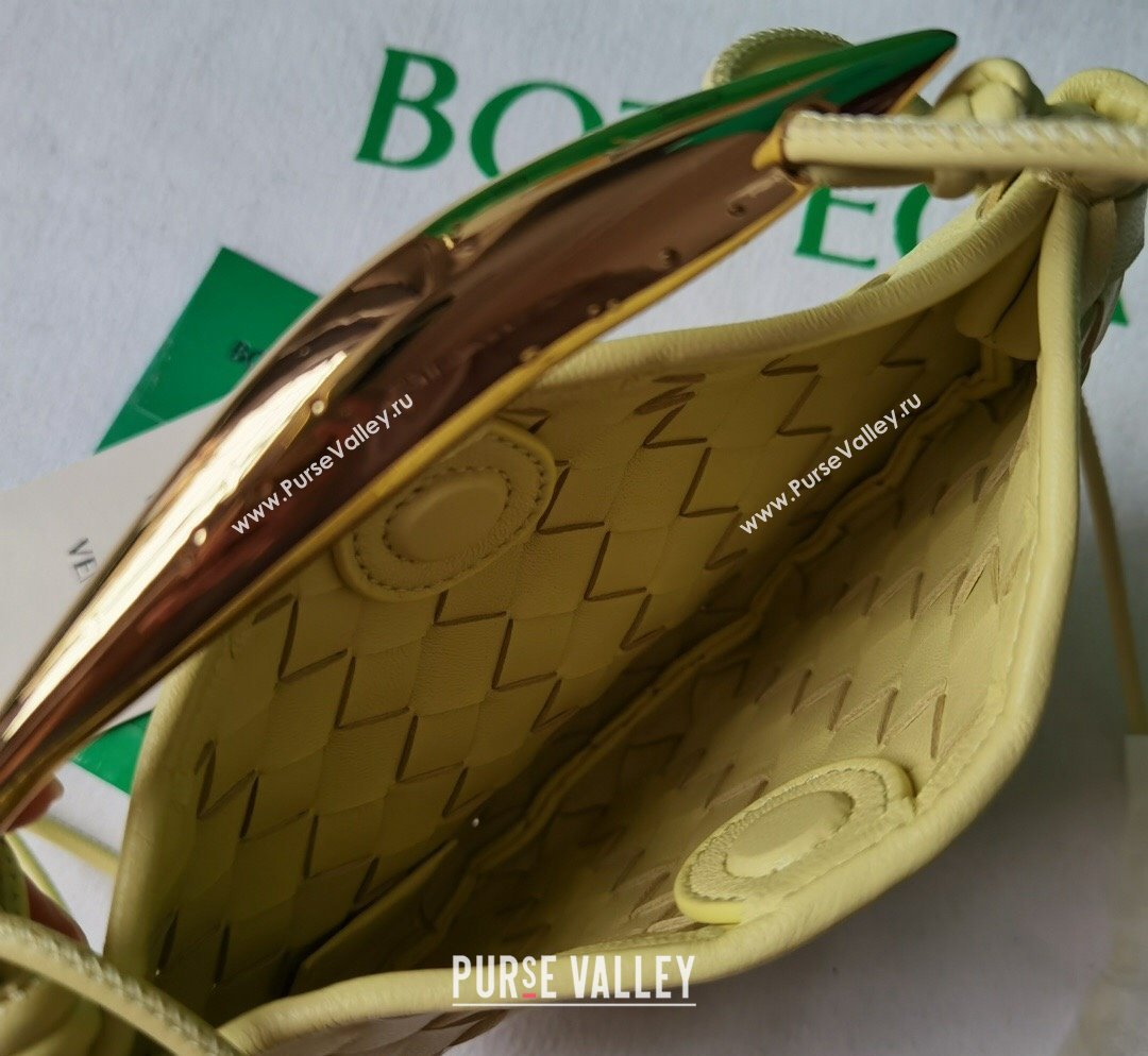 Bottega Veneta Mini Sardine Bag in Intrecciato Leather Ice Cream Yellow 2023 744267 (WT-231023104)