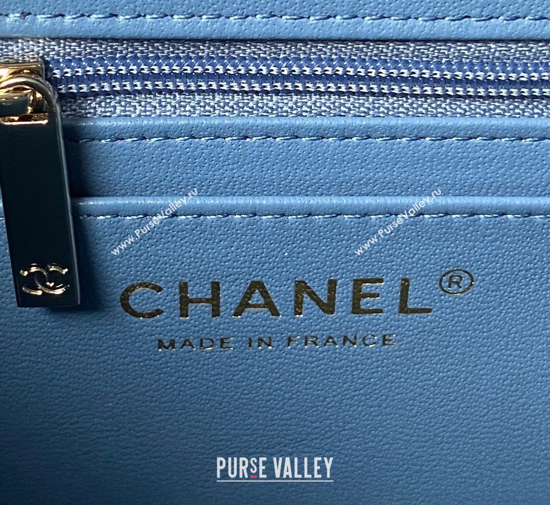 Chanel Quilted Shiny Calfskin Small Box Bag AS4470 Light Blue 2023 (yezi-231020035)