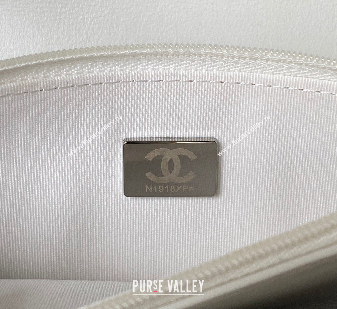 Chanel 19 Shiny Lambskin Wallet on Chain WOC AP3267 White Silver 2023 (yezi-231020006)