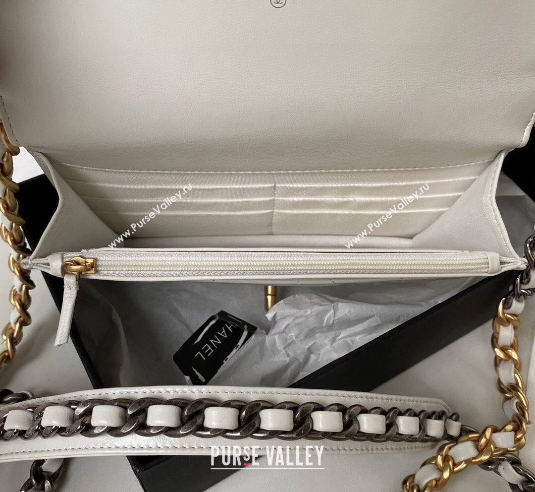 Chanel 19 Shiny Lambskin Wallet on Chain WOC AP3267 White Gold 2023 (yezi-231020008)