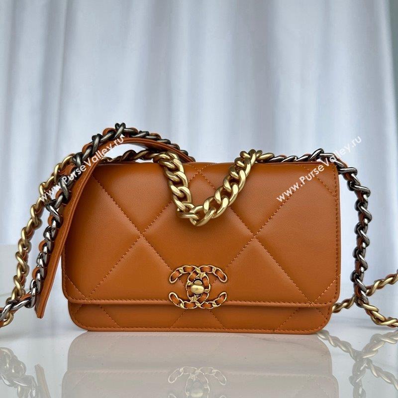 Chanel 19 Shiny Lambskin Wallet on Chain WOC AP3267 Brown 2023 (yezi-231020009)