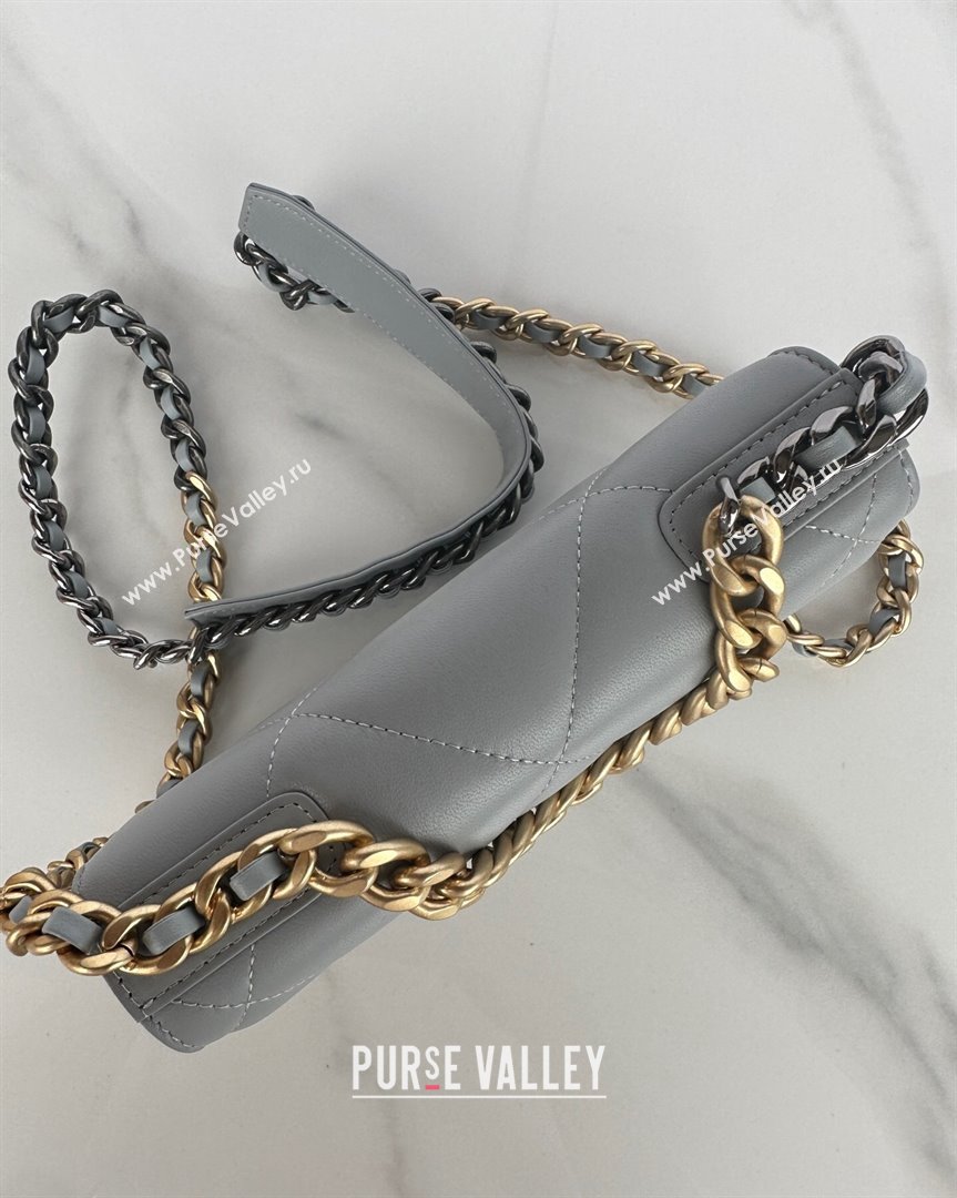 Chanel 19 Shiny Lambskin Wallet on Chain WOC AP3267 Grey 2023 (yezi-231020011)