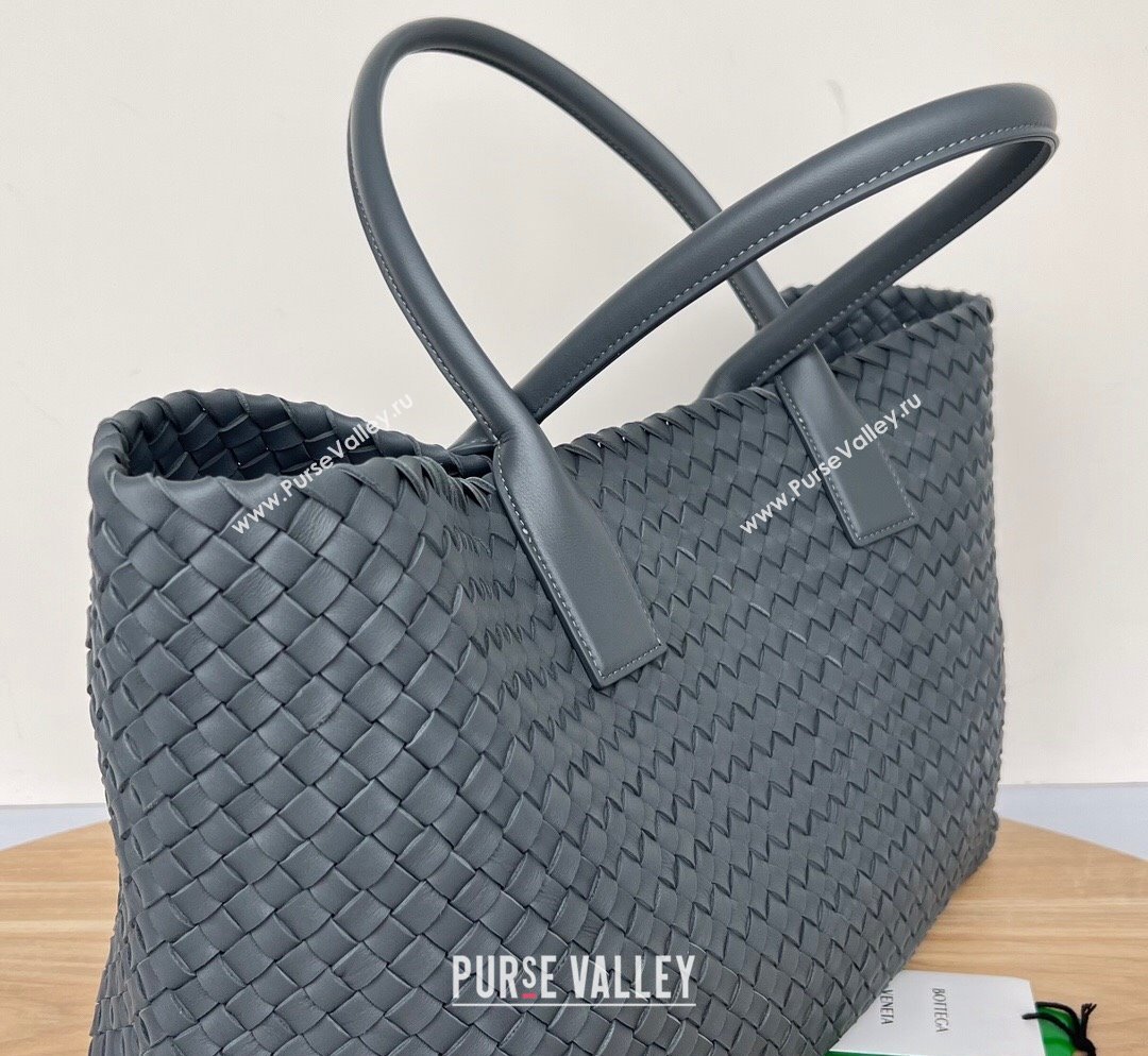 Bottega Veneta Large Cabat Tote Bag in Intreccio Leather Grey 2023 608811 (WT-231023080)