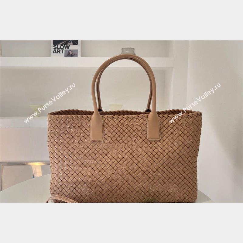 Bottega Veneta Large Cabat Tote Bag in Intreccio Leather Nude 2023 608811 (WT-231023082)