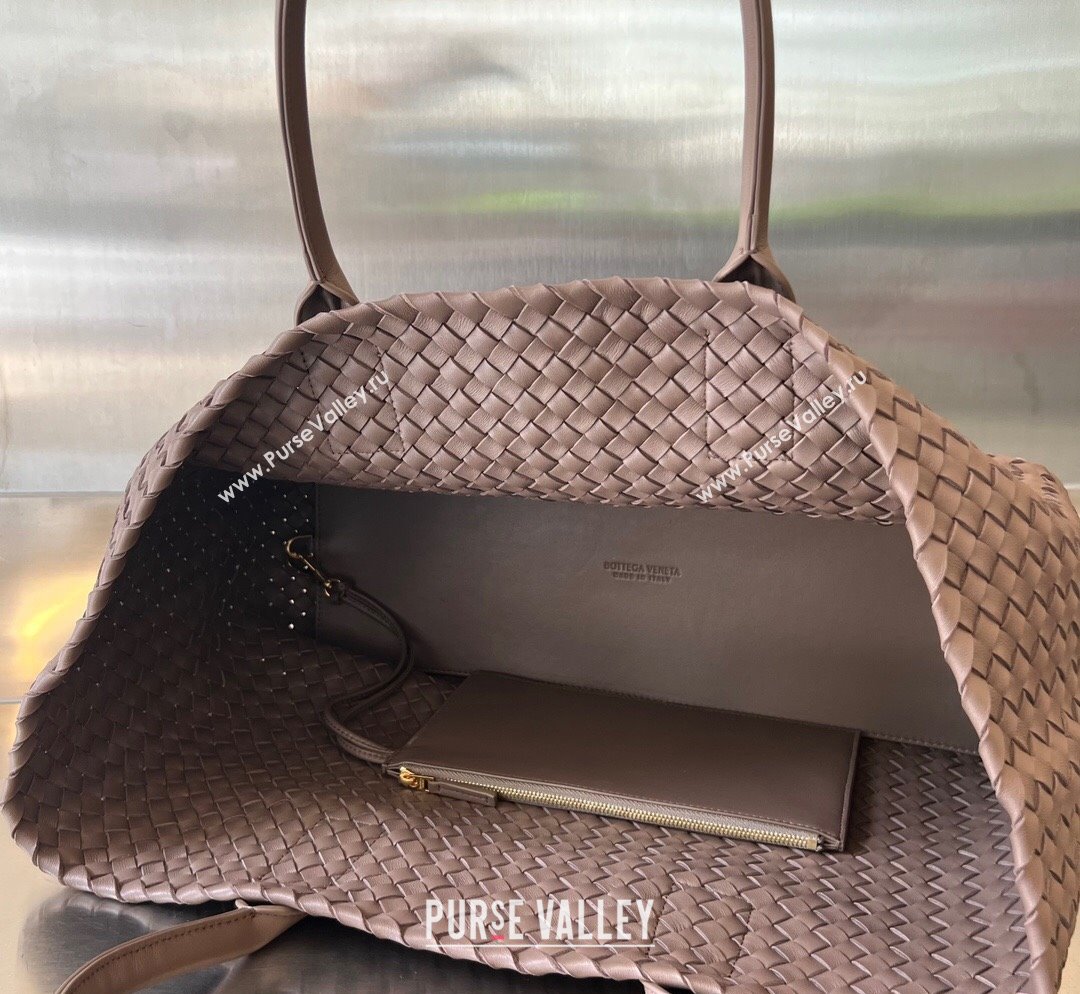 Bottega Veneta Large Cabat Tote Bag in Intreccio Leather Khaki 2023 608811 (WT-231023089)