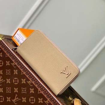 Louis Vuitton Brazza Wallet in Calf Leather M81810 Beige 2023 (KI-231031080)