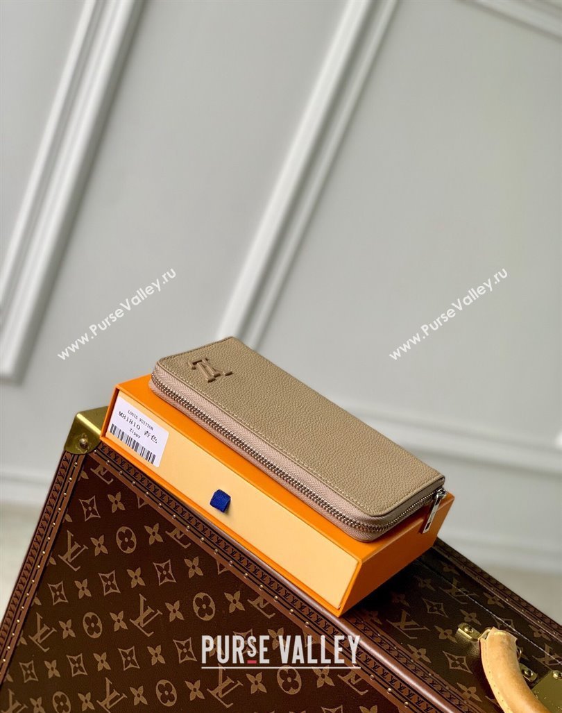 Louis Vuitton Brazza Wallet in Calf Leather M81810 Beige 2023 (KI-231031080)