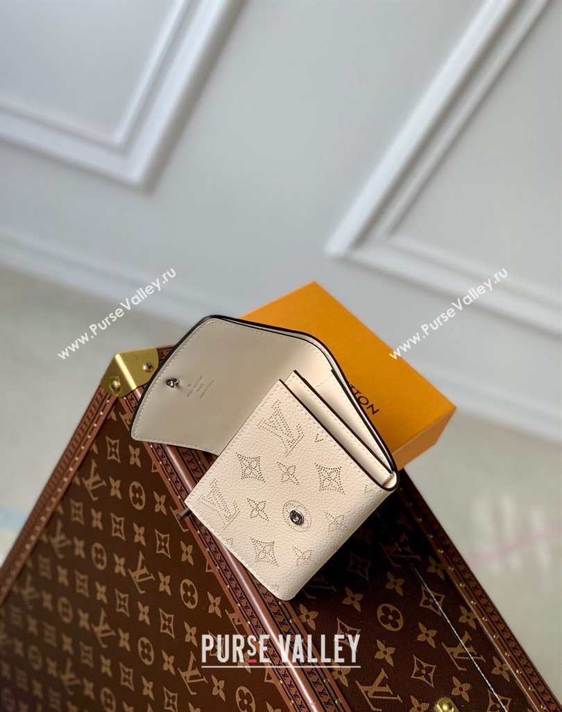 Louis Vuitton Iris Compact Wallet in Mahina Perforated Leather M62543 Cream White 2023 (KI-231031033)