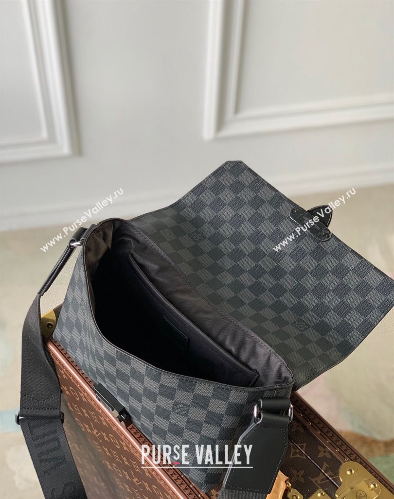 Louis Vuitton Mens S-Cape Messenger bag M46794 Black Damier Graphite Canvas 2023 (KI-231031054)