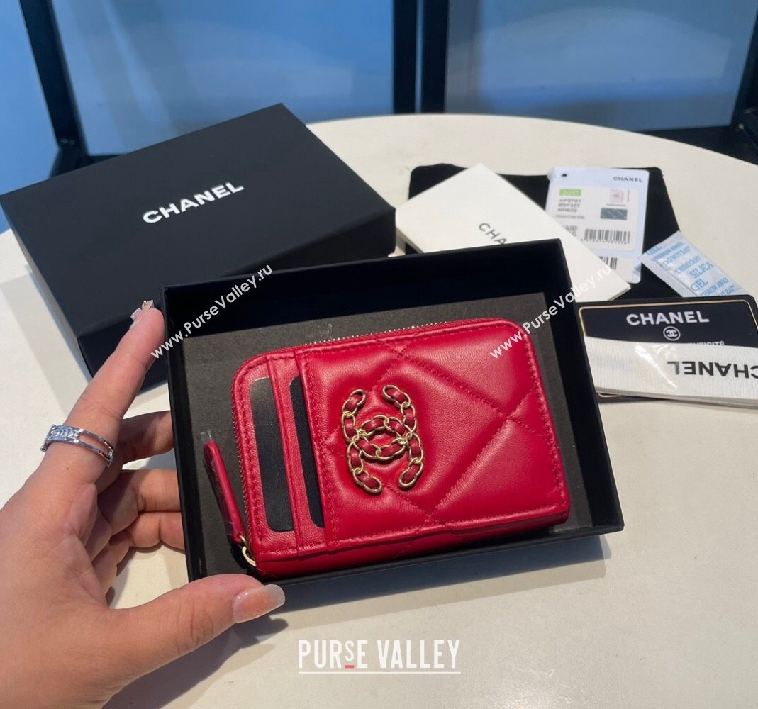 Chanel 19 Shiny Lambskin Card Holder Wallet Red 2023 AP2701 (yezi-231111013)