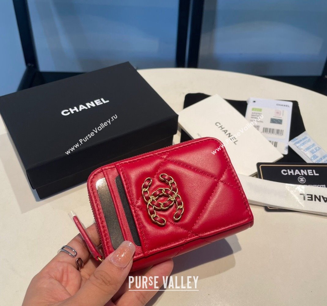 Chanel 19 Shiny Lambskin Card Holder Wallet Red 2023 AP2701 (yezi-231111013)