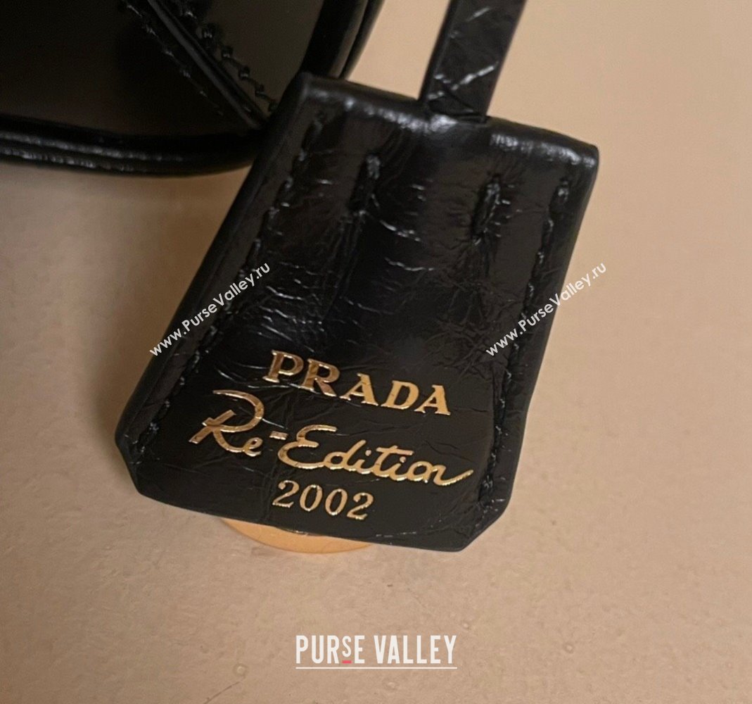 Prada Re-Edition 2002 small crinkled leather shoulder bag Black 2023 1BC201 (YZ-231115058)