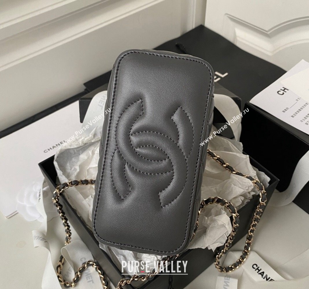 Chanel Lambskin Clutch with Chain and CC Top handle Grey 2023 AP2199 (sm-231111076)