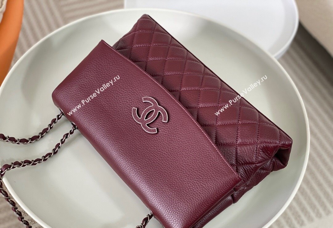 Chanel Classic Calfskin Flap Bag Burgundy 2023 A07095 (sm-231111075)