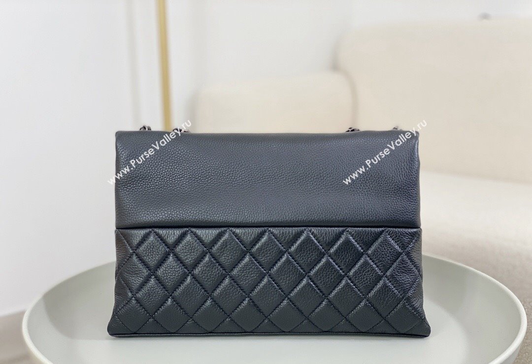 Chanel Classic Calfskin Flap Bag Black 2023 A07095 (sm-231111083)