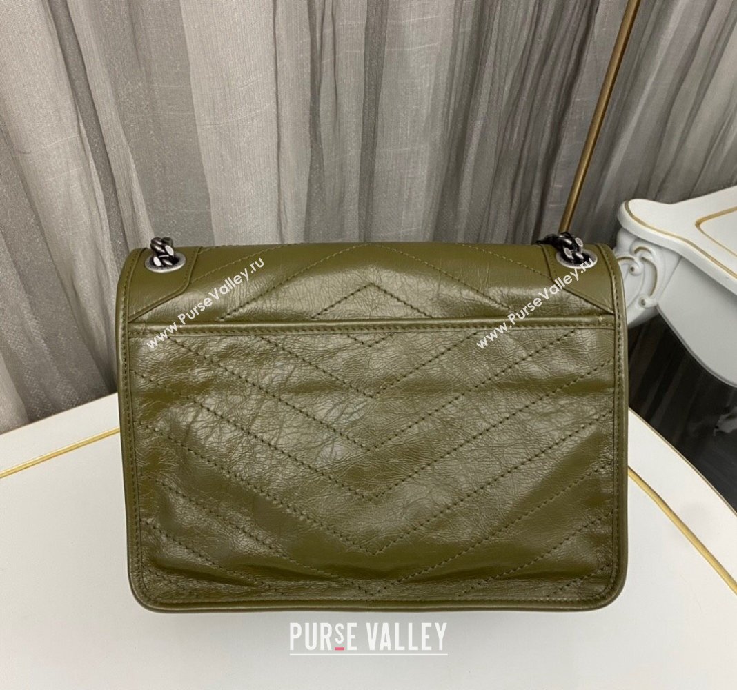 Saint Laurent Niki Medium Chain bag in Crinkled Lambskin 633158 Olive Green 2023 (nana-231129036)