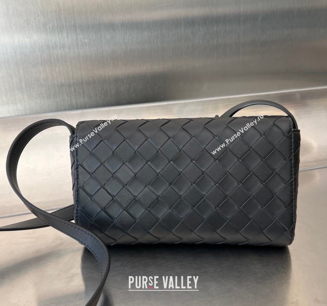 Bottega Veneta Mini Andiamo Cross-Body Bag in Intrecciato Leather Black 2023 755545 (WT-231130029)