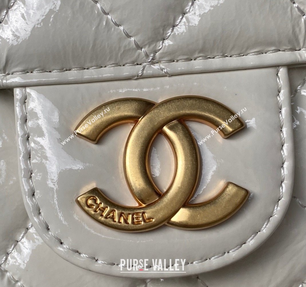 Chanel Shiny Crumpled Calfskin Hobo Bag AS4322 White 2023 (yezi-231127058)