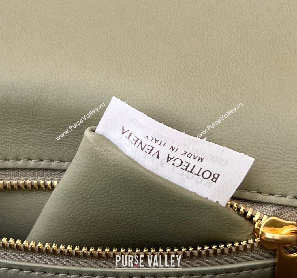 Bottega Veneta Mini Andiamo Cross-Body Bag in Intrecciato Leather Travetine Green 2023 755545 (WT-231130030)