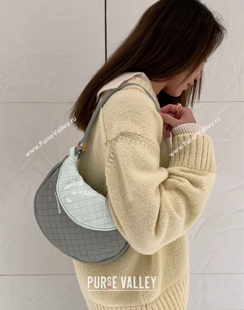 Bottega Veneta Small Gemelli Shoulder Bag in Intrecciato Leather Agate Grey/Glacier Blue 2023 776764 (WT-231130033)