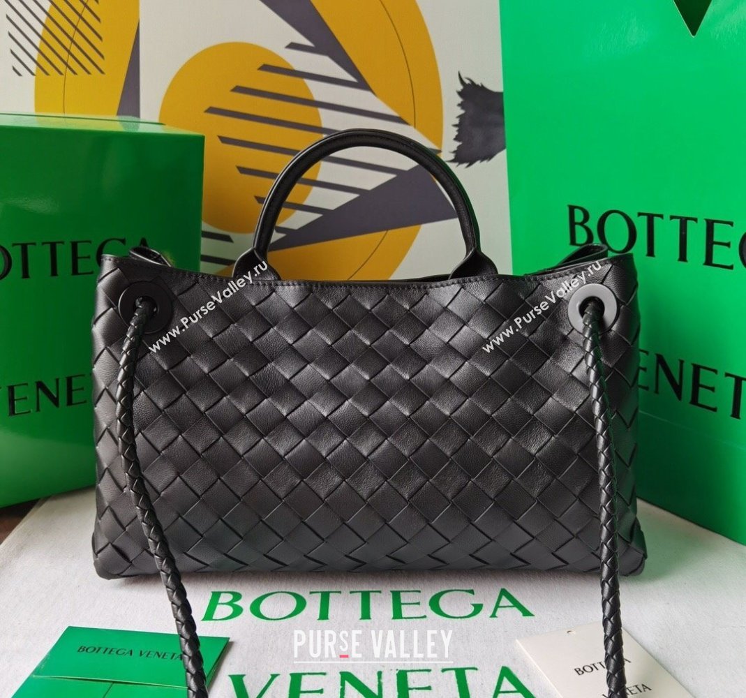 Bottega Veneta Small East/West Andiamo Top Handle Bag in Intrecciato Leather 754990 Black 2023 (WT-231130038)