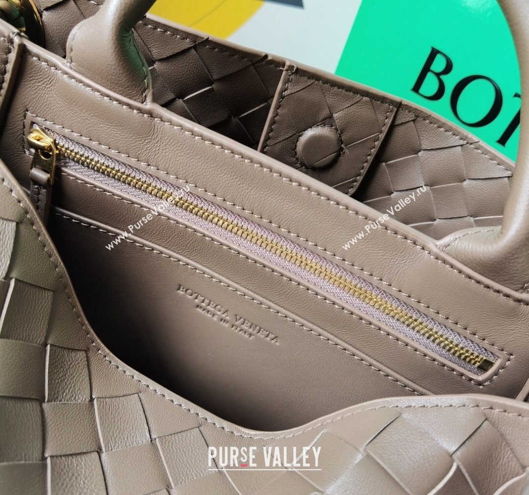 Bottega Veneta Small East/West Andiamo Top Handle Bag in Intrecciato Leather 754990 Taupe Grey2023 (WT-231130039)