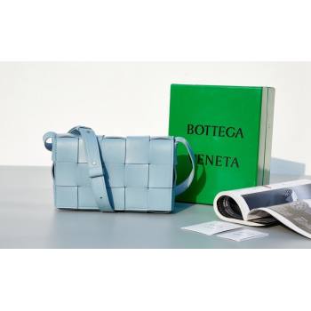 Bottega Veneta Cassette Crossbody Bag in Intrecciato Leather Light Blue 2023 578004 (MS-231130061)