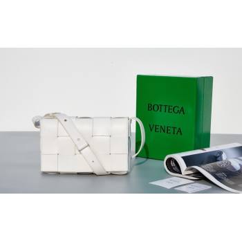 Bottega Veneta Cassette Crossbody Bag in Intrecciato Leather White 2023 578004 (MS-231130064)