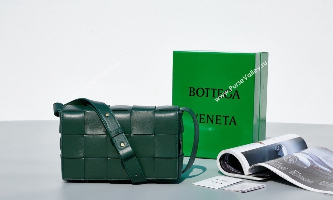 Bottega Veneta Cassette Crossbody Bag in Intrecciato Leather Raintree Green 2023 578004 (MS-231130065)