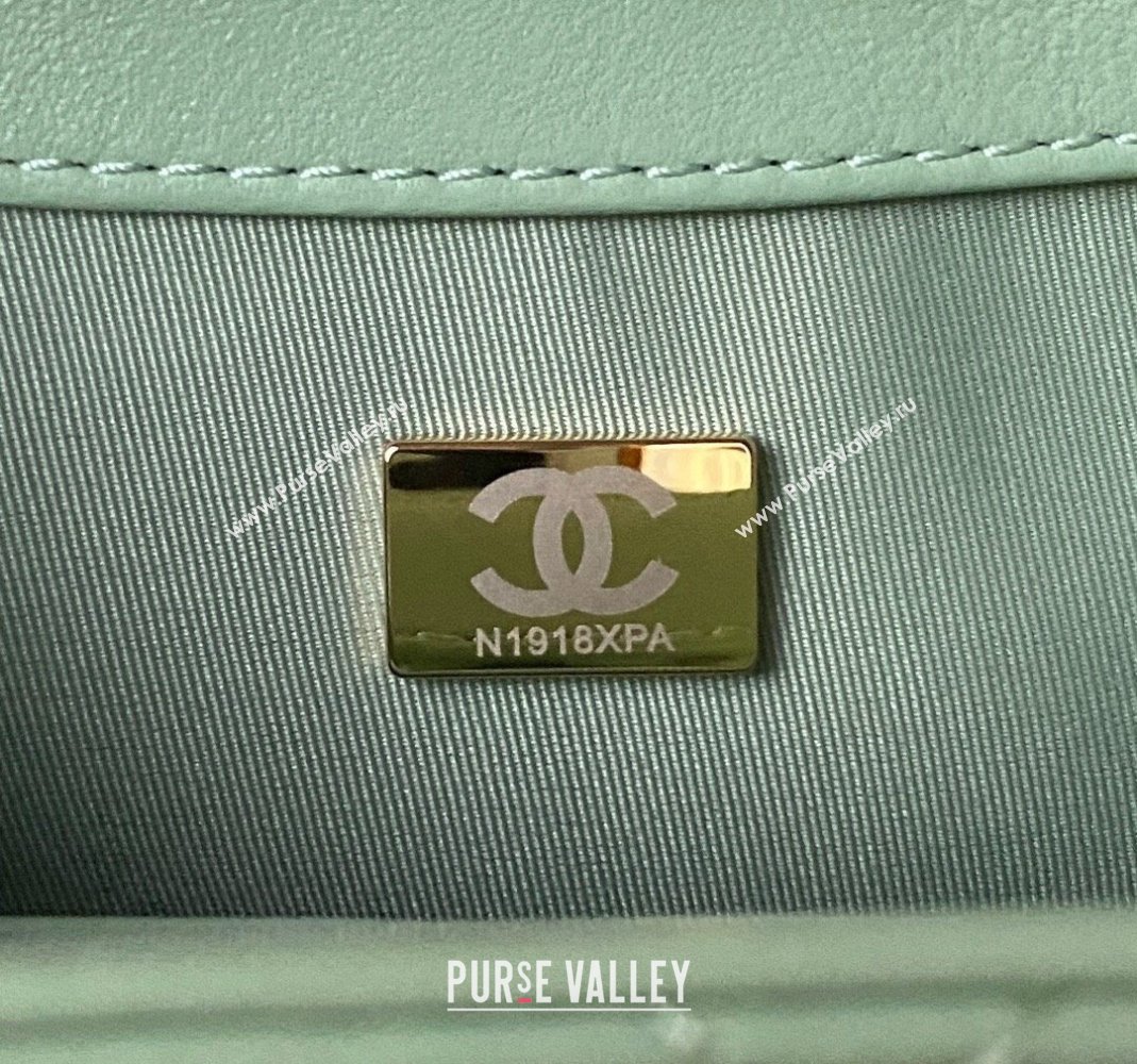 Chanel Lambskin Small Messenger Bag AS4609 Light Green 2023 (yezi-231127016)