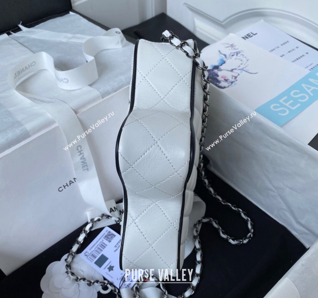 Chanel Lambskin Star Handbag AS4579 White/Black 2023 (yezi-231127002)