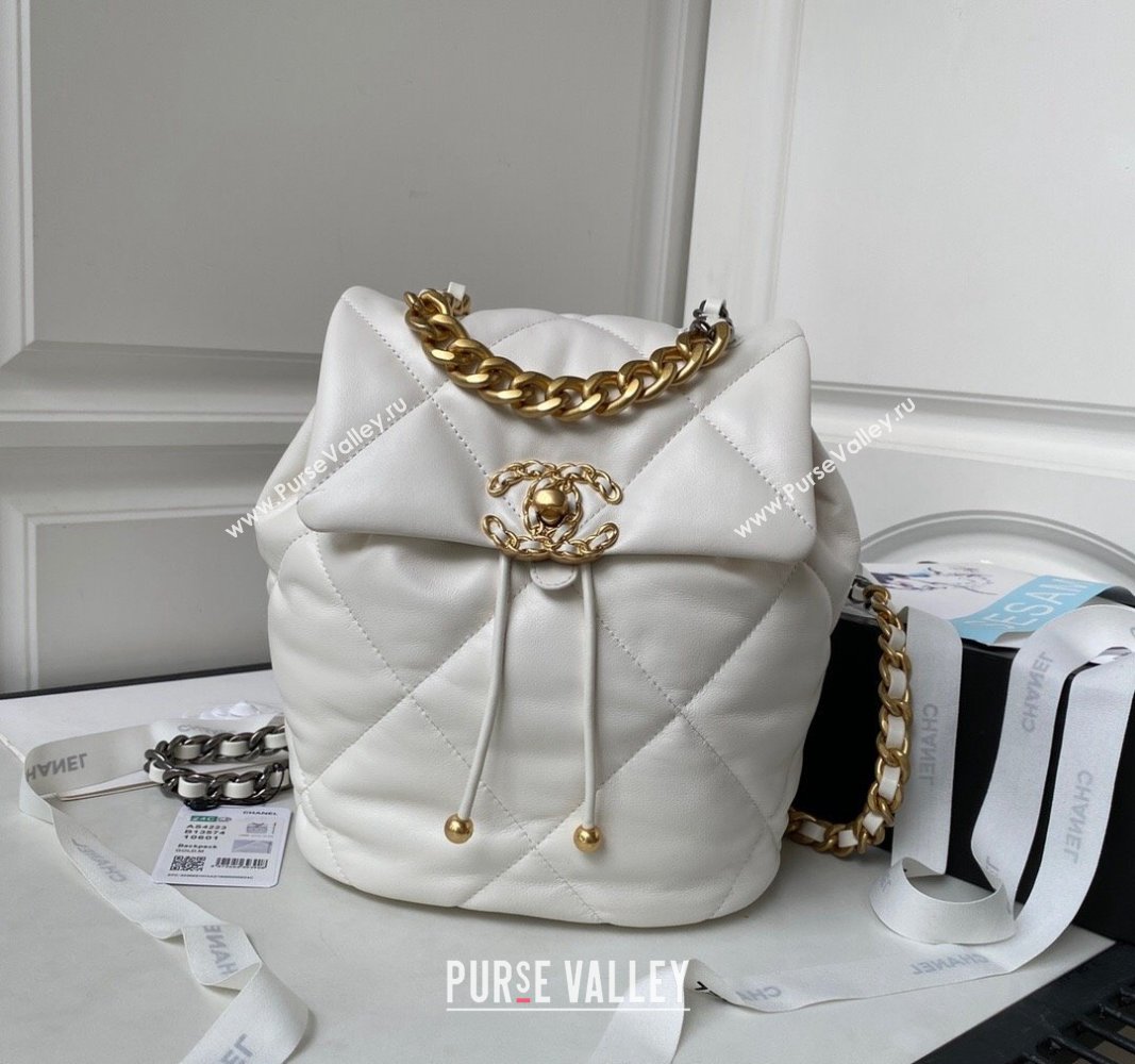 Chanel 19 Backpack in Quilted Goatskin AS4223 White/Gold 2023 (yezi-231127039)