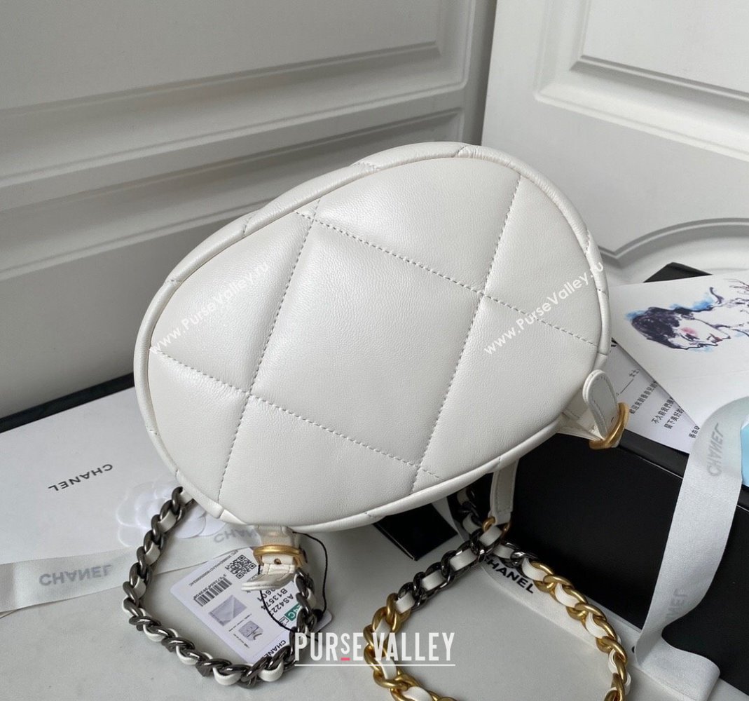 Chanel 19 Backpack in Quilted Goatskin AS4223 White/Gold 2023 (yezi-231127039)